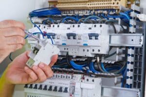 role of level 2 electrician