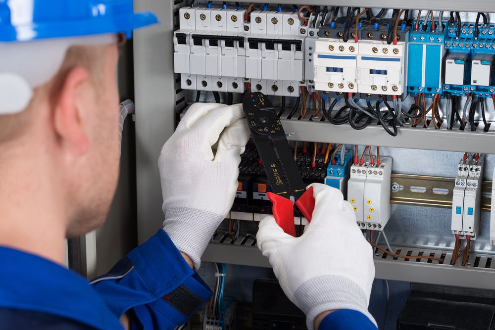 Read more about the article 8 Reasons To Hire A Licensed Level 2 Electrician